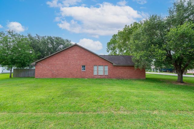 330 N 4th Street, Beasley, TX 77417