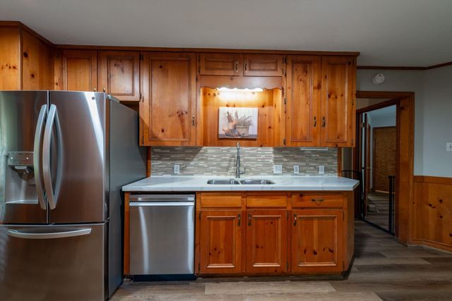 330 N 4th Street, Beasley, TX 77417