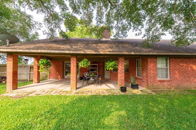 330 N 4th Street, Beasley, TX 77417