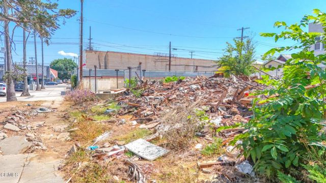 4357 Victoria Park, Los Angeles, CA 90019