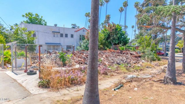 4357 Victoria Park, Los Angeles, CA 90019