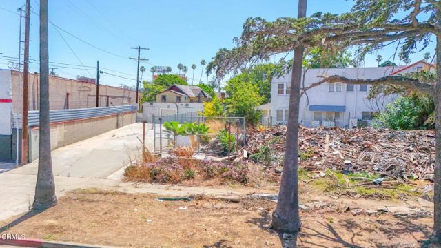 4357 Victoria Park, Los Angeles, CA 90019