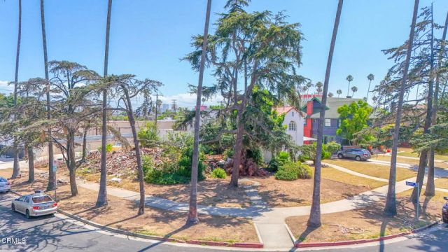 4357 Victoria Park, Los Angeles, CA 90019