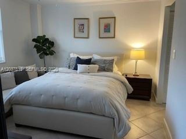 1050 SE 15th St 202, Fort Lauderdale, FL 33316