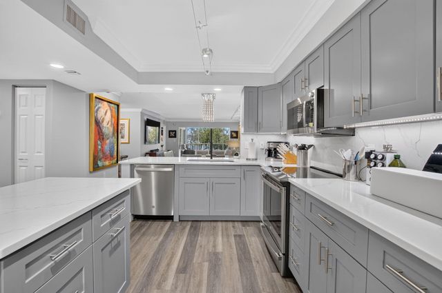 14111 Royal Vista Drive 207, Delray Beach, FL 33484