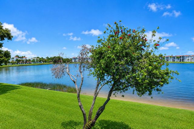 14111 Royal Vista Drive 207, Delray Beach, FL 33484