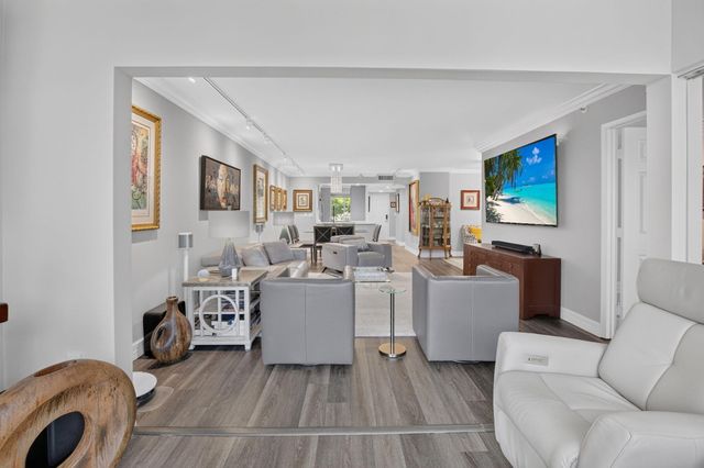 14111 Royal Vista Drive 207, Delray Beach, FL 33484