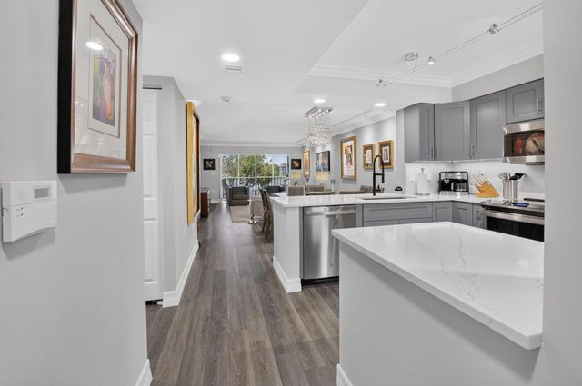 14111 Royal Vista Drive 207, Delray Beach, FL 33484
