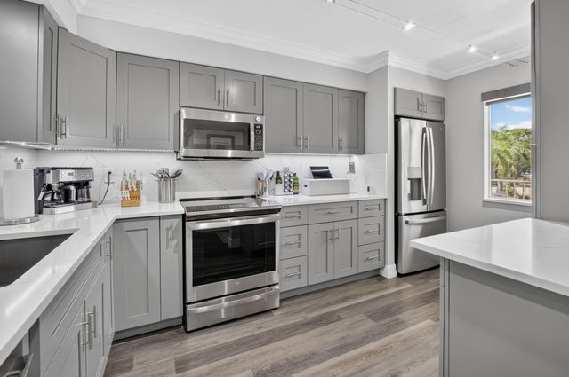 14111 Royal Vista Drive 207, Delray Beach, FL 33484