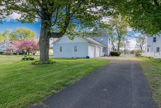 115 West St, Hadley, MA 01035