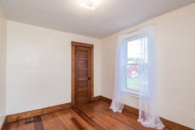 115 West St, Hadley, MA 01035