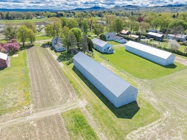 115 West St, Hadley, MA 01035