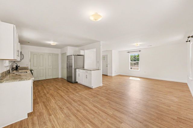 1006 Fiall Street, Charleston, SC 29407