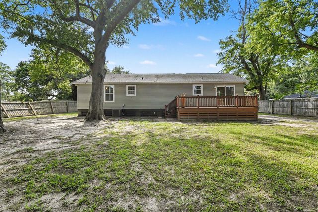 1006 Fiall Street, Charleston, SC 29407