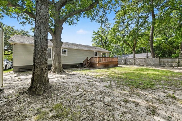 1006 Fiall Street, Charleston, SC 29407