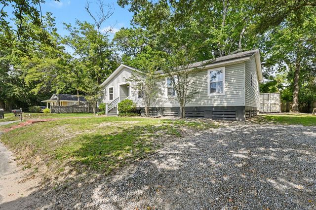 1006 Fiall Street, Charleston, SC 29407