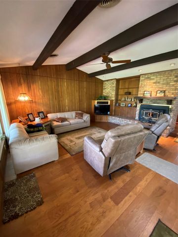 140 Oakridge RD, Georgetown, TX 78628