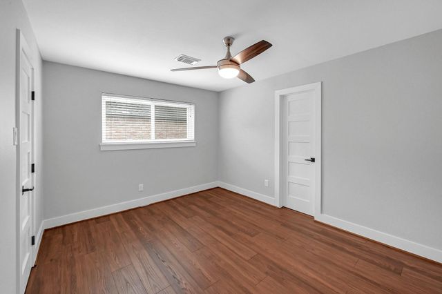 4738 Whispering Falls Drive, Houston, TX 77084