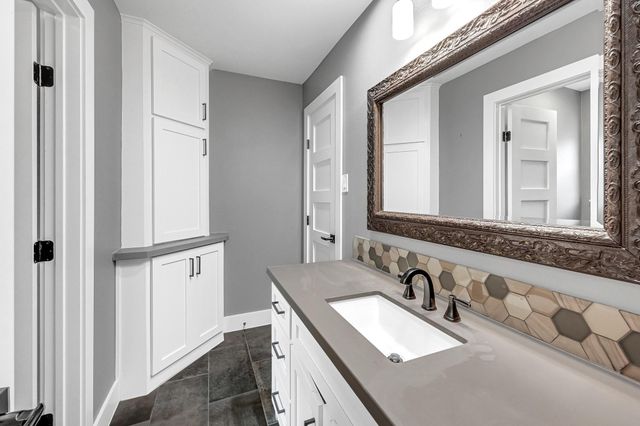 4738 Whispering Falls Drive, Houston, TX 77084