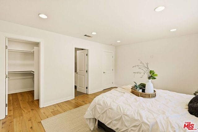 1026 S Windsor Boulevard, Los Angeles, CA 90019