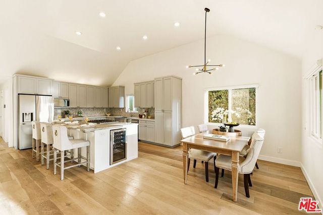 1026 S Windsor Boulevard, Los Angeles, CA 90019