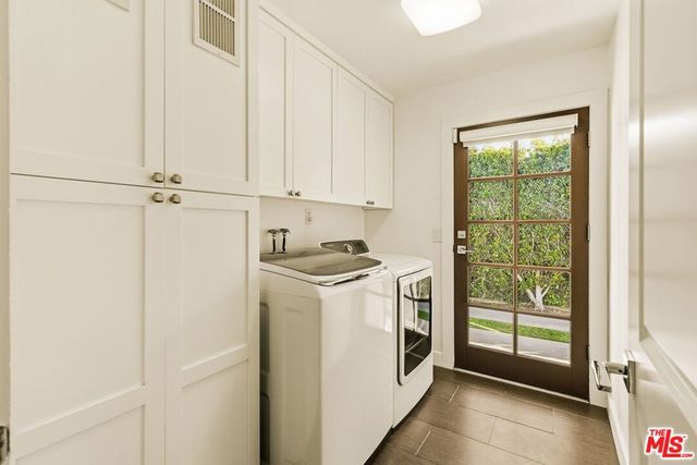 1026 S Windsor Boulevard, Los Angeles, CA 90019