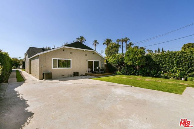 1026 S Windsor Boulevard, Los Angeles, CA 90019