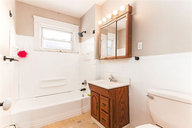 68 Kenwood Street, Woonsocket, RI 02895