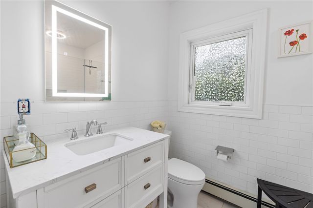126 Second Street, Newport, RI 02840