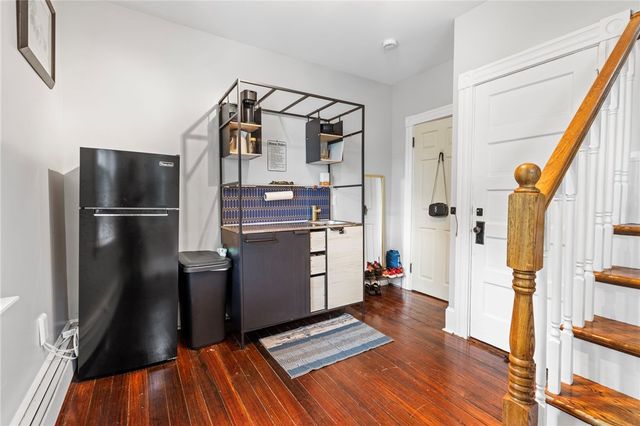 126 Second Street, Newport, RI 02840