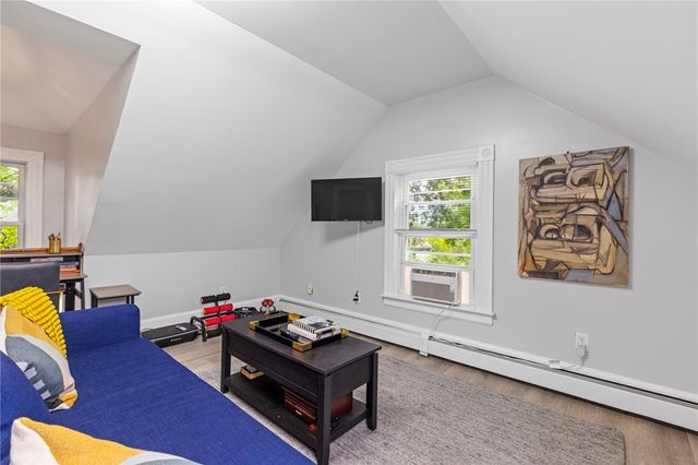 126 Second Street, Newport, RI 02840
