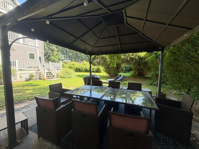 126 Second Street, Newport, RI 02840
