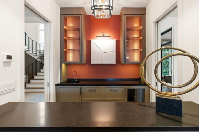 827 Rocky River Road, Houston, TX 77056
