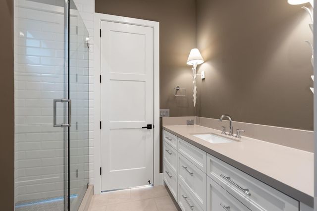 827 Rocky River Road, Houston, TX 77056