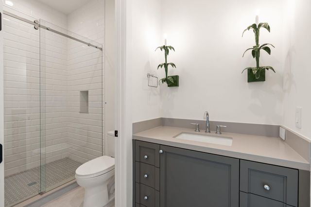 827 Rocky River Road, Houston, TX 77056
