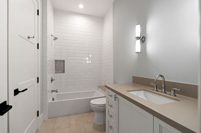 827 Rocky River Road, Houston, TX 77056