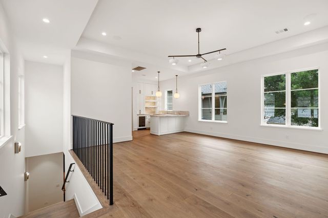 827 Rocky River Road, Houston, TX 77056