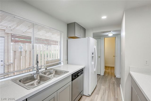 4770 Topaz Street 14, Las Vegas, NV 89121