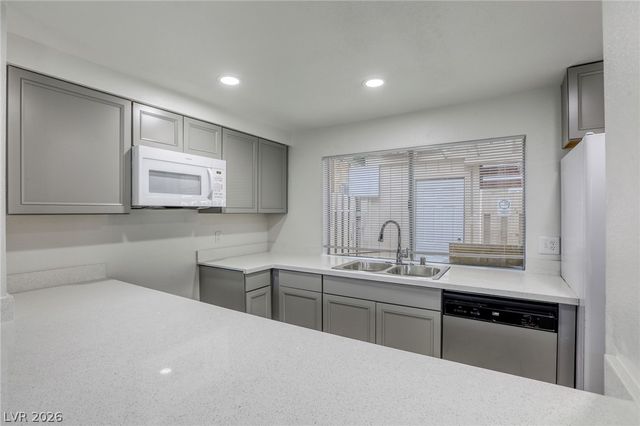 4770 Topaz Street 14, Las Vegas, NV 89121