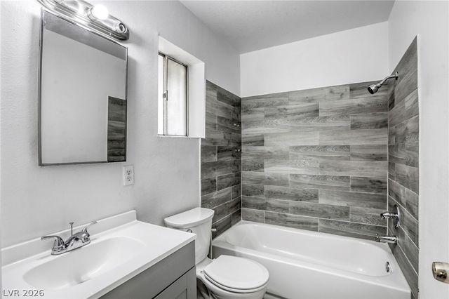 4770 Topaz Street 14, Las Vegas, NV 89121