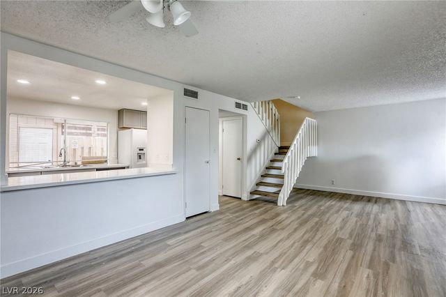 4770 Topaz Street 14, Las Vegas, NV 89121
