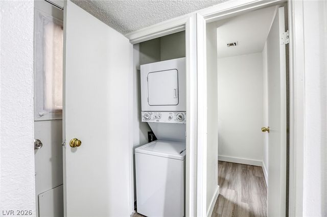 4770 Topaz Street 14, Las Vegas, NV 89121