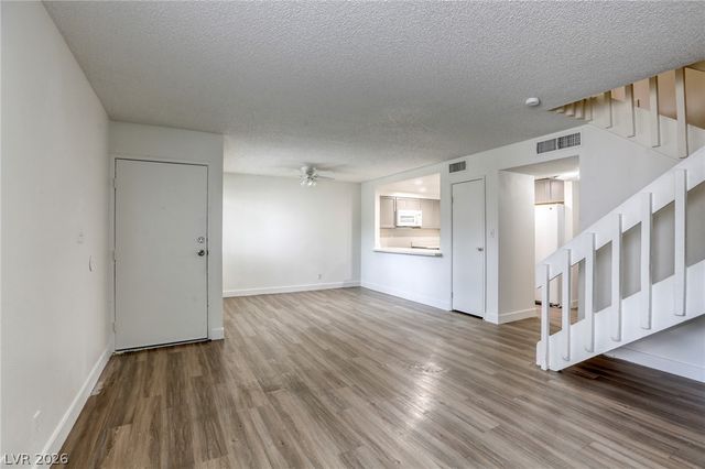 4770 Topaz Street 14, Las Vegas, NV 89121