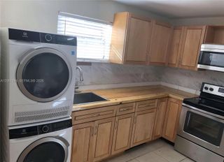 4235 N University Dr 306, Sunrise, FL 33351