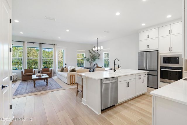 38 SOMERVILLE Drive, Ponte Vedra, FL 32081