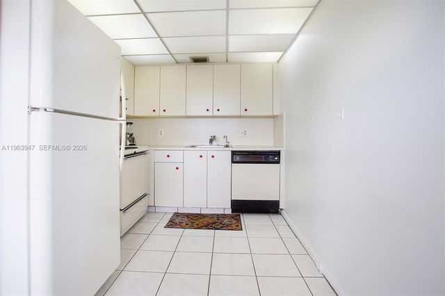 1301 SW 135th Terrace 413J, Pembroke Pines, FL 33027