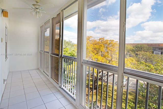 1301 SW 135th Terrace 413J, Pembroke Pines, FL 33027