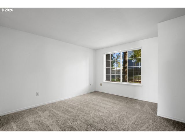 17516 Nw SPRINGVILLE Rd B7, Portland, OR 97229