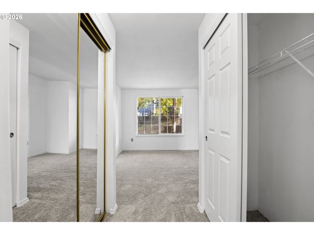 17516 Nw SPRINGVILLE Rd B7, Portland, OR 97229