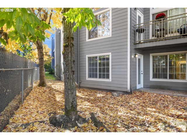 17516 Nw SPRINGVILLE Rd B7, Portland, OR 97229